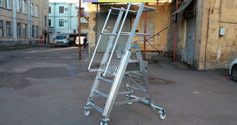 Алюминиевые лестницы с платформой